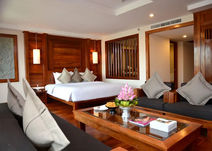 Angkor Miracle Reflection Club 5*